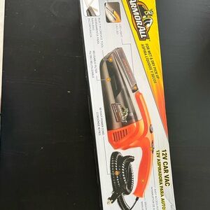 Armor All 12V Car Vacuum in Black and Orange